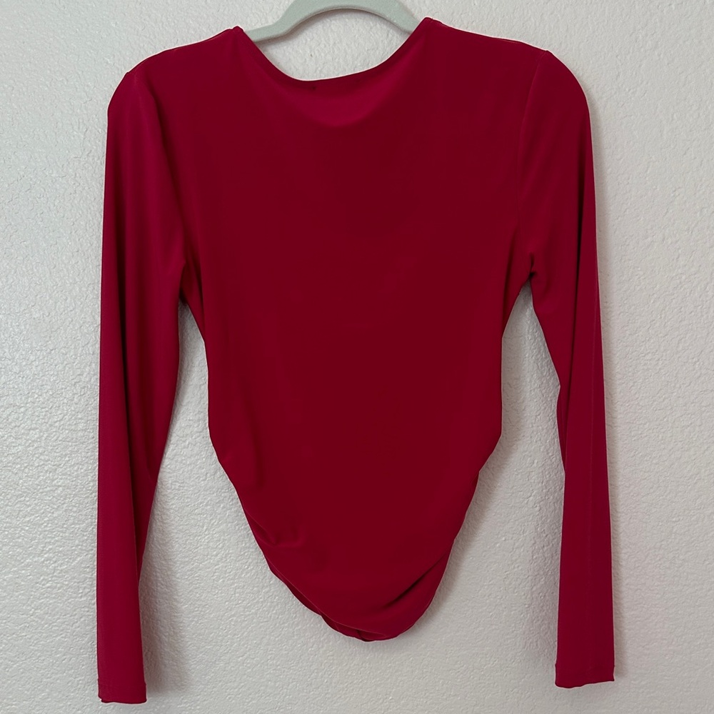 Elegant Magenta Long Sleeve Top - Picture 4 of 4
